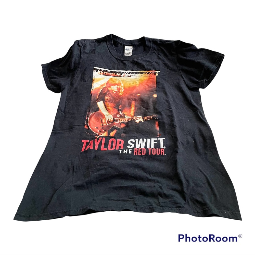 Taylor Swift the red tour black short sleeve shirt